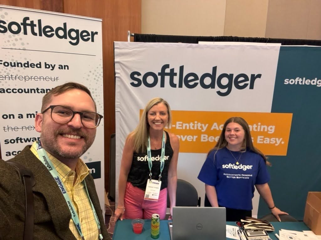 08-softledger-booth
